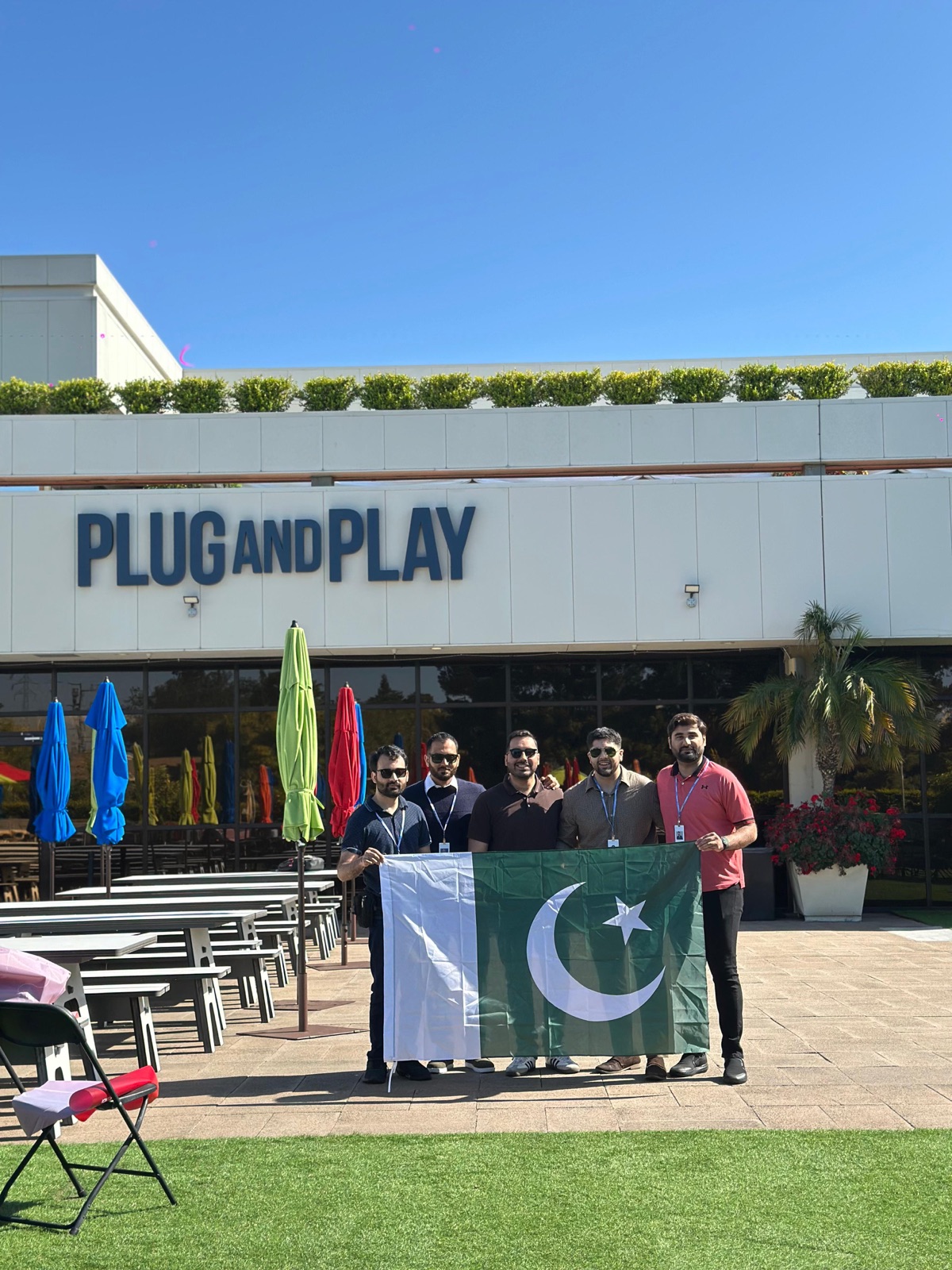 NIC Lahore founders with the Pakistan flag at Plug and Play, Silicon Valley
